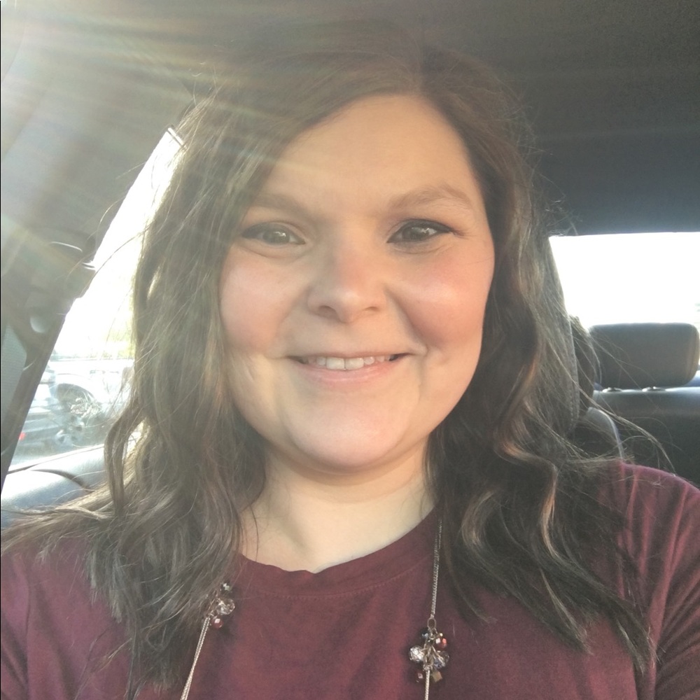 Meet your Posher, Lauren